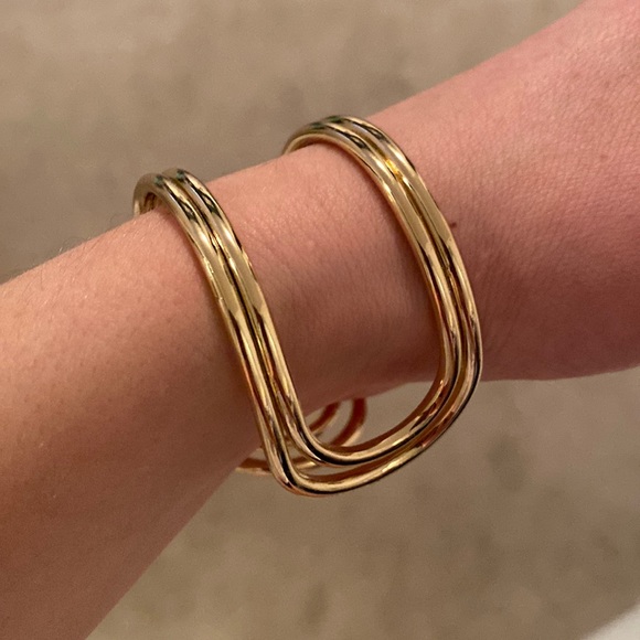 Gold Cuff - Picture 2 of 3